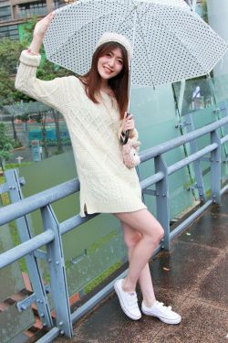 深蓝与月光